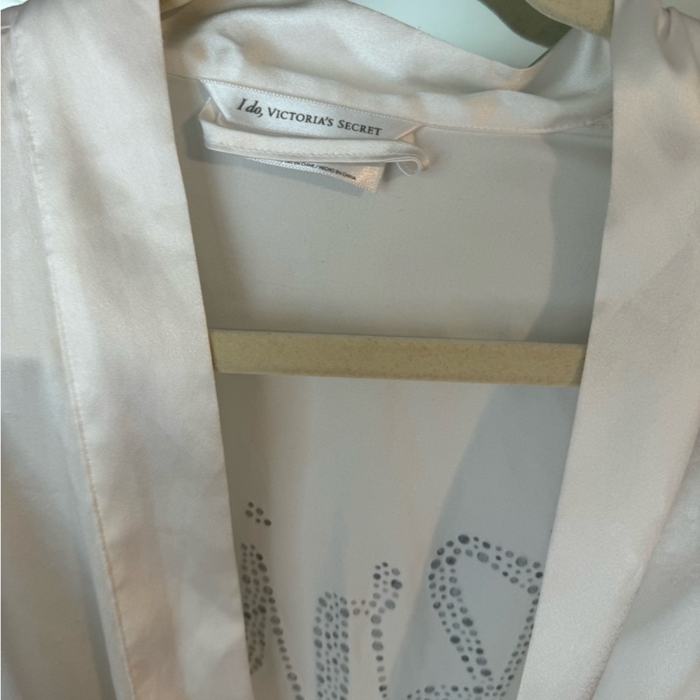 Embellished Bride Robe- VS - Picture 4 of 4
